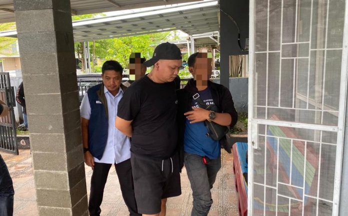 Ket: Salah seorang kurir yang diduga sebagai jaringan gembong narkoba Fredy Pratama berhasil ditangkap Ditresnarkoba Polda Kalsel