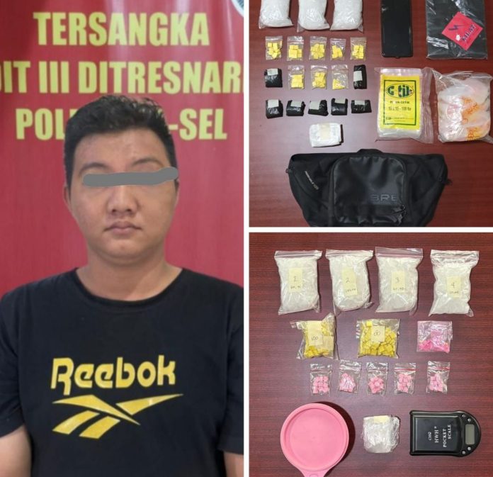 Ket: Tersangka dan barang bukti narkotika
