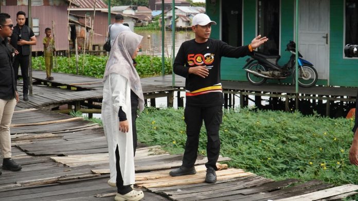 Titian Murung Selong Rusak Parah, Wali Kota Muhammad Yamin HR Perintahkan Perbaikan Darurat