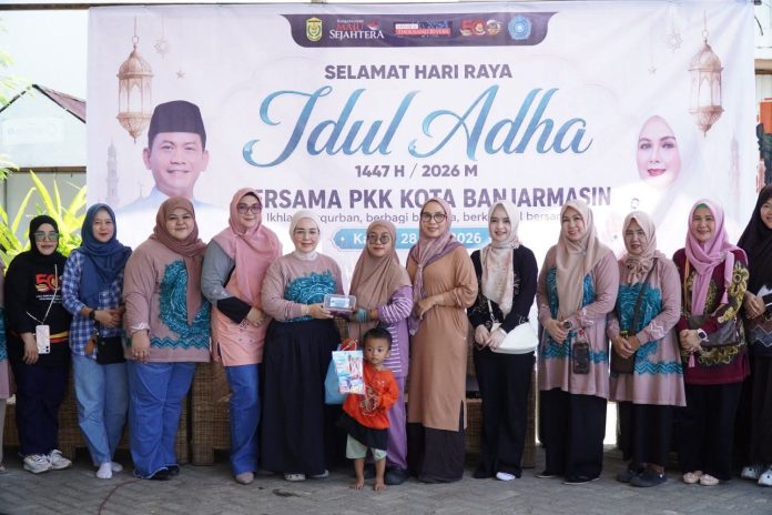 TP PKK Banjarmasin Salurkan Daging Kurban untuk Anak Stunting, Sekaligus Kampanyekan Kurangi Sampah Plastik